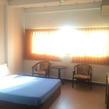 Thairungruang Hotel Surat Thani Dış mekan fotoğraf