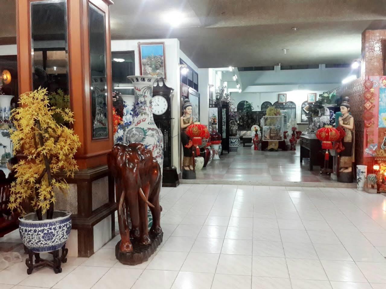 Thairungruang Hotel Surat Thani Dış mekan fotoğraf
