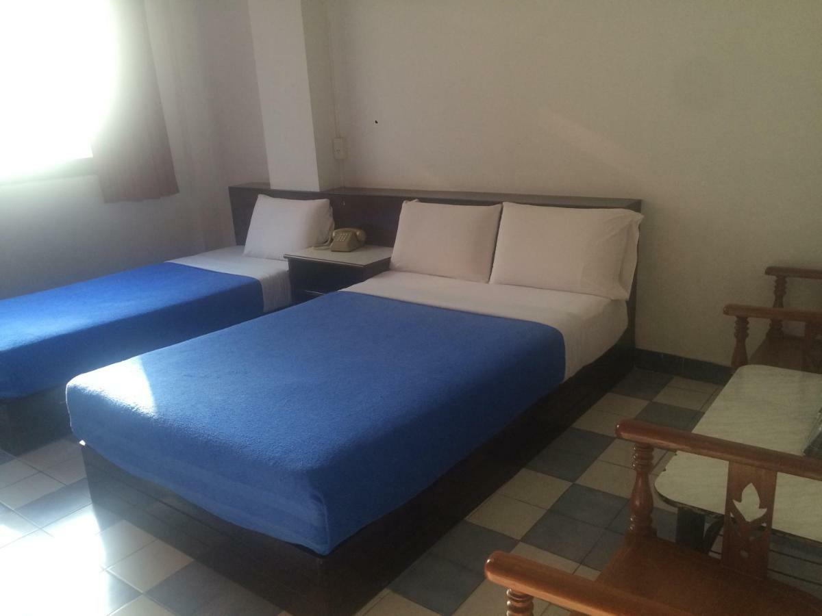 Thairungruang Hotel Surat Thani Dış mekan fotoğraf