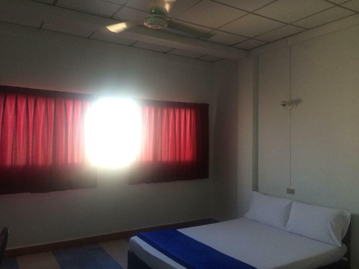 Thairungruang Hotel Surat Thani Dış mekan fotoğraf