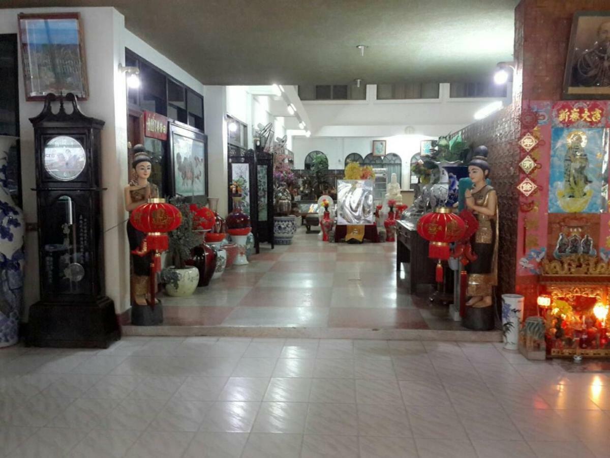 Thairungruang Hotel Surat Thani Dış mekan fotoğraf