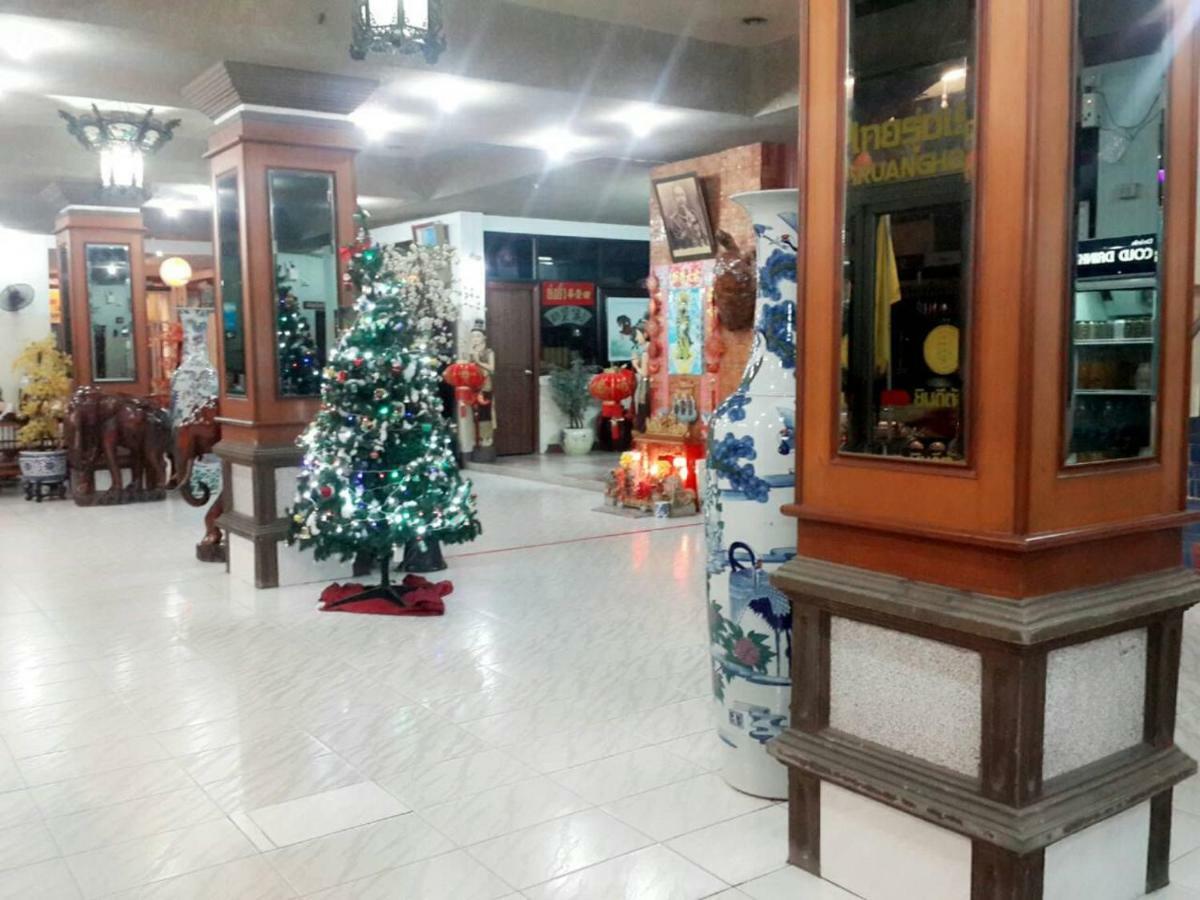 Thairungruang Hotel Surat Thani Dış mekan fotoğraf